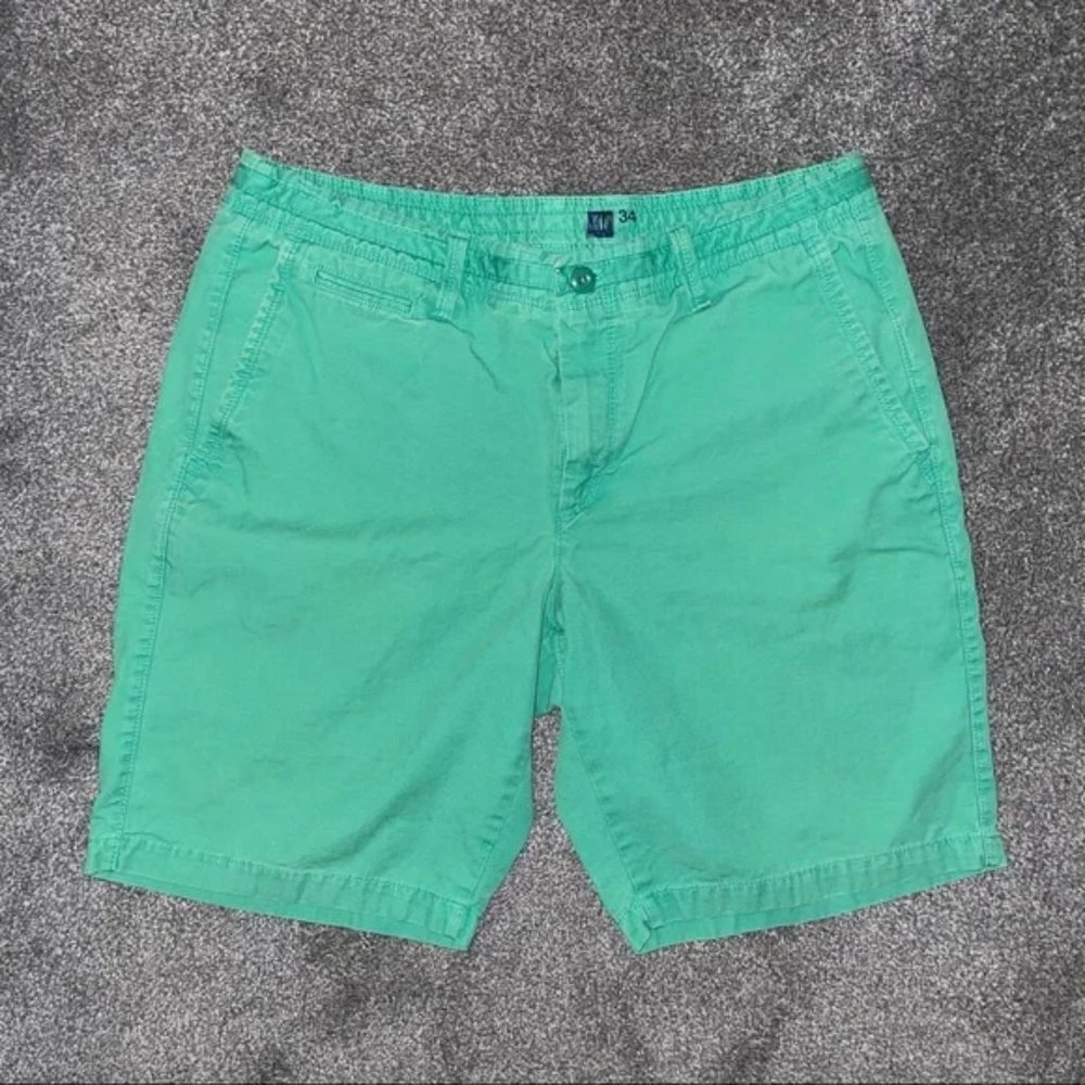 GAP Green Shorts Men’s Size 34